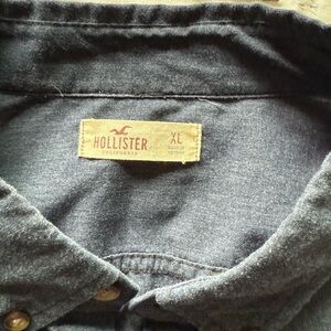 Hollister Men's Navy Blue Button-Up Collar Shirt